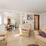 'villa Mare' Mit Privatem Pool By Interhome Hébergement de vacances *