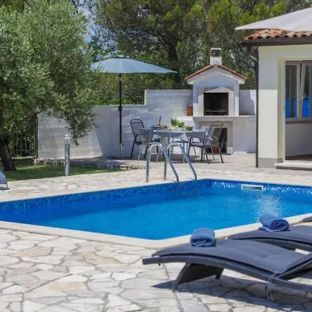 'villa Mare' Mit Privatem Pool By Interhome Casa vacanze Trget