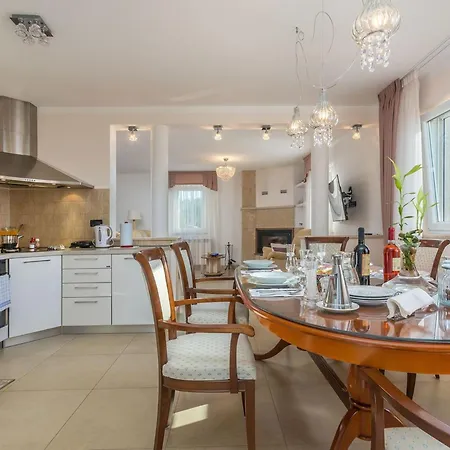 'villa Mare' Mit Privatem Pool By Interhome Nyaraló *