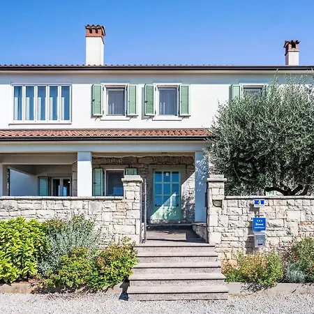 Oliva By Interhome * Trget