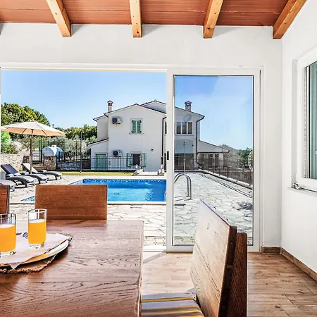 Oliva By Interhome