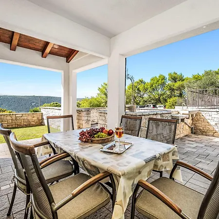 Apartman Oliva By Interhome