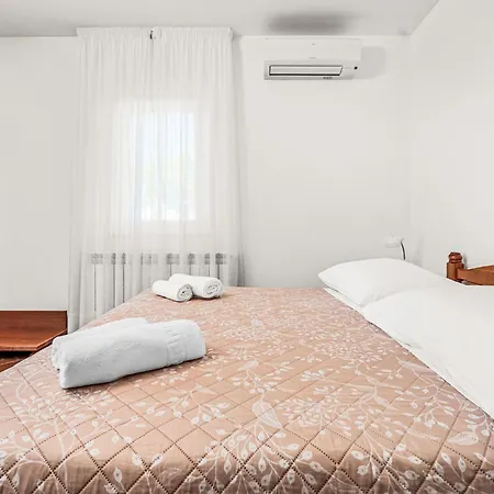 Oliva By Interhome * Trget
