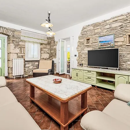 Oliva By Interhome Apartman Trget